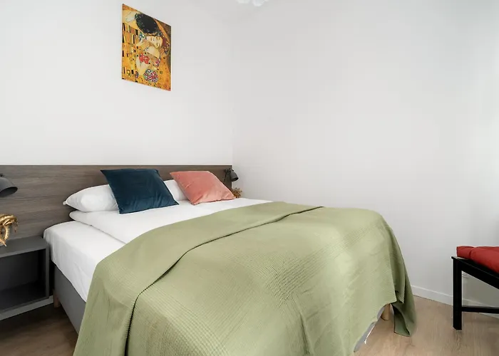 公寓 Modern Very Berry In The Centre Of By Renters