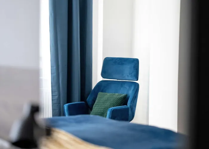 Modern Very Berry In The Centre Of By Renters 波兹南