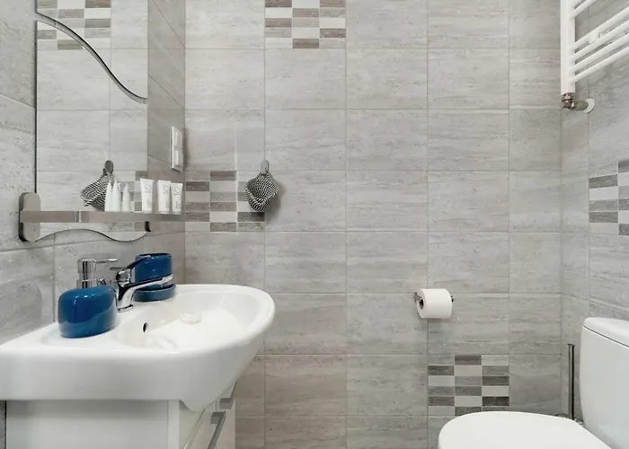 Modern Very Berry In The Centre Of By Renters * 波兹南