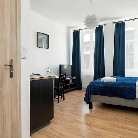 アパート Modern Very Berry In The Centre Of By Renters *