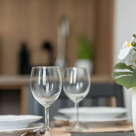 Modern Very Berry In The Centre Of By Renters *