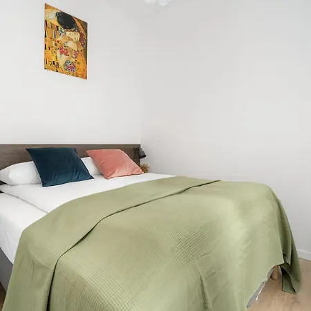 公寓 Modern Very Berry In The Centre Of By Renters